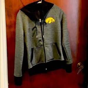 Iowa Hawkeyes zip up